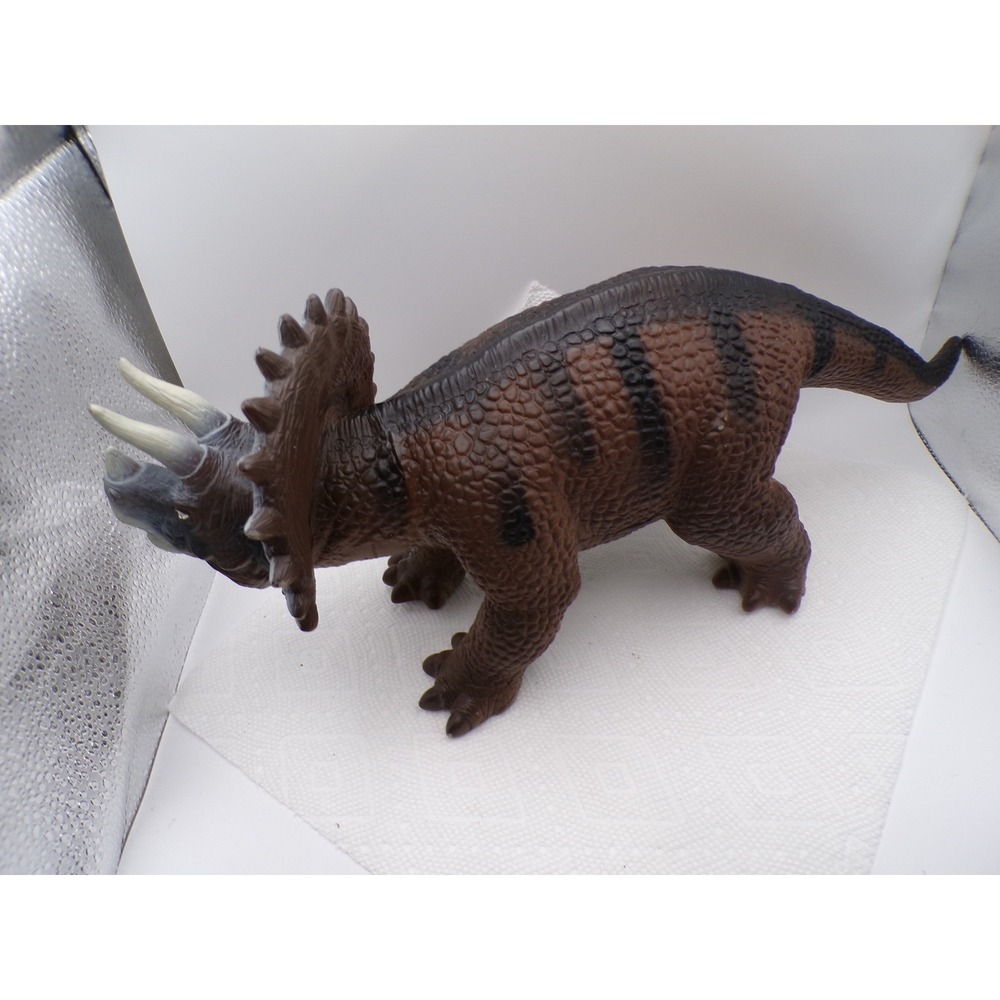 Dinosaur Triceratops Toy Figure Brown Black Striped Horned WM.1605